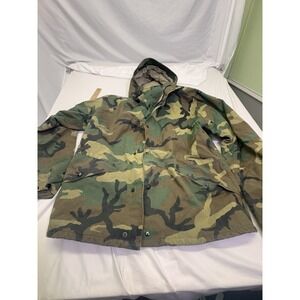 Adventure Tech Gore-Tex Camo Jacket Medium Outdoors Hunting Lined Interior Vinta